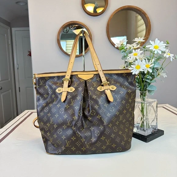 Louis Vuitton Monogram Canvas Palermo GM Shoulder Bag - Picture 3 of 17